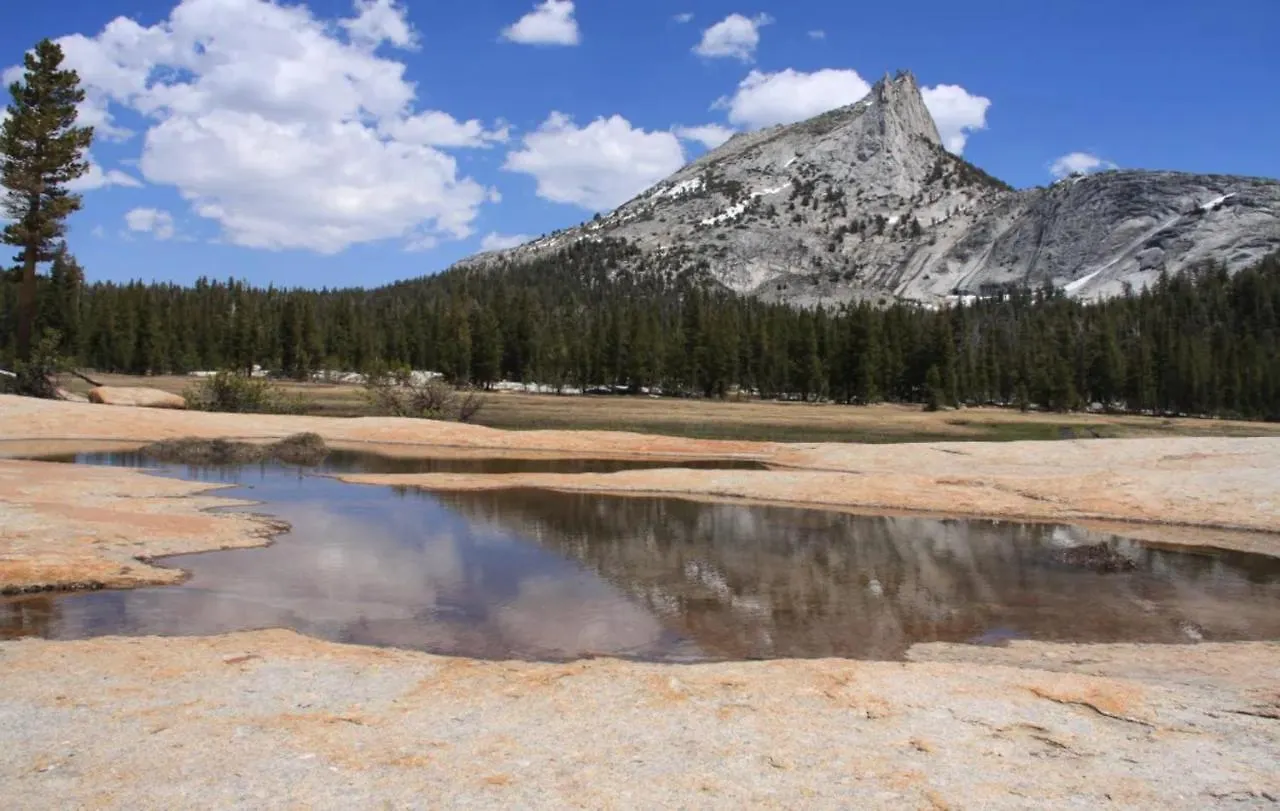 Empeiria High Sierra Hotel Mammoth Lakes